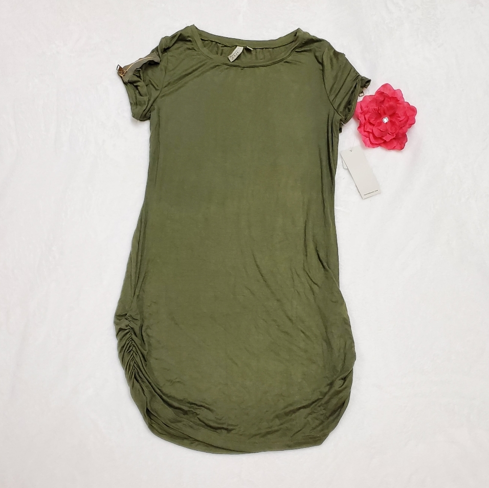 🆕️Zipper Sleeve Accent Dress
